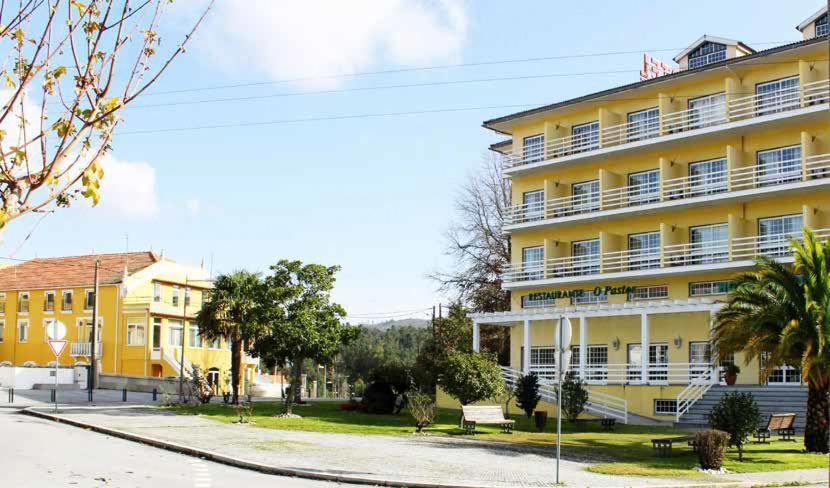 Hotel Montemuro Castro Daire Exterior foto