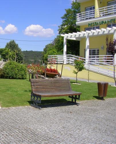 Hotel Montemuro Castro Daire Exterior foto